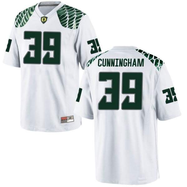 Oregon Ducks Men's #39 MJ Cunningham Football College Replica White Jersey ZDC46O8T